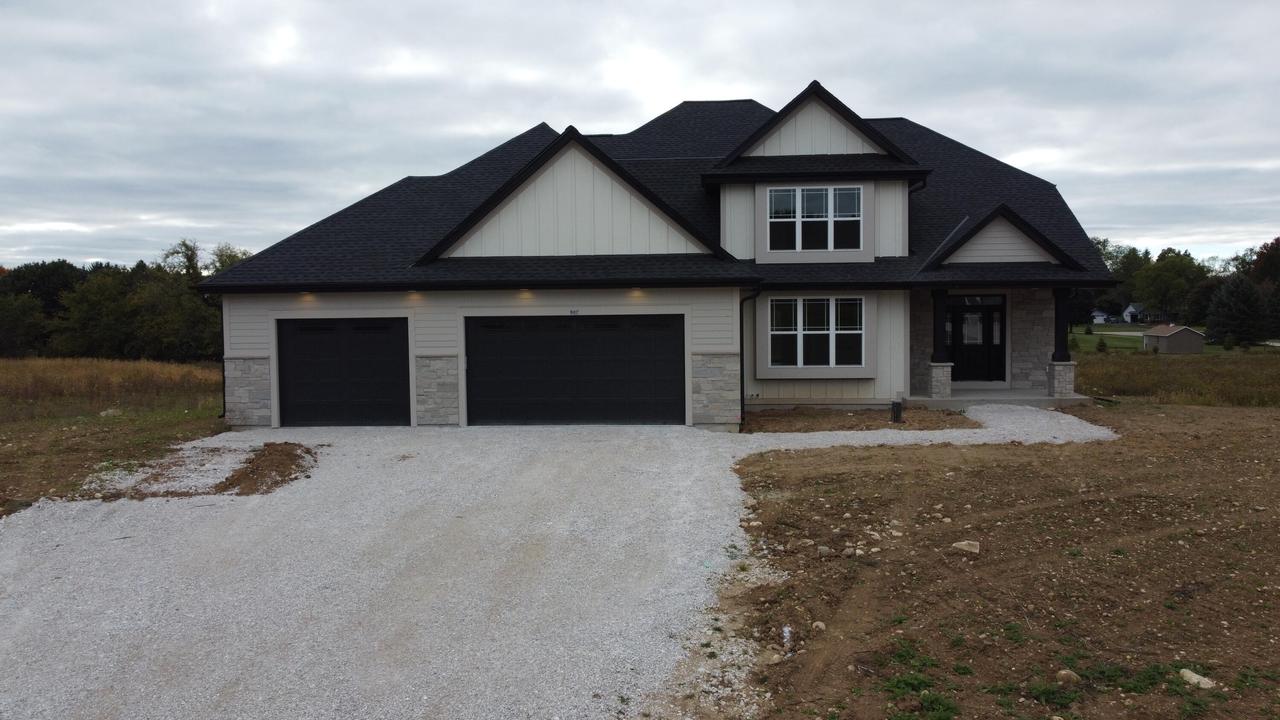 607 Wickland Way, Richfield, WI 53017