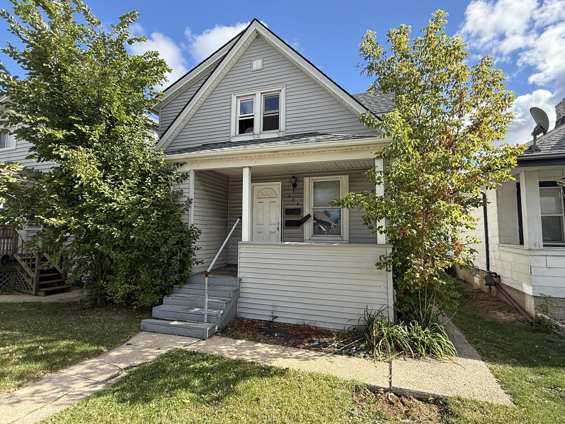 974 S 60th St, West Allis, WI 53214