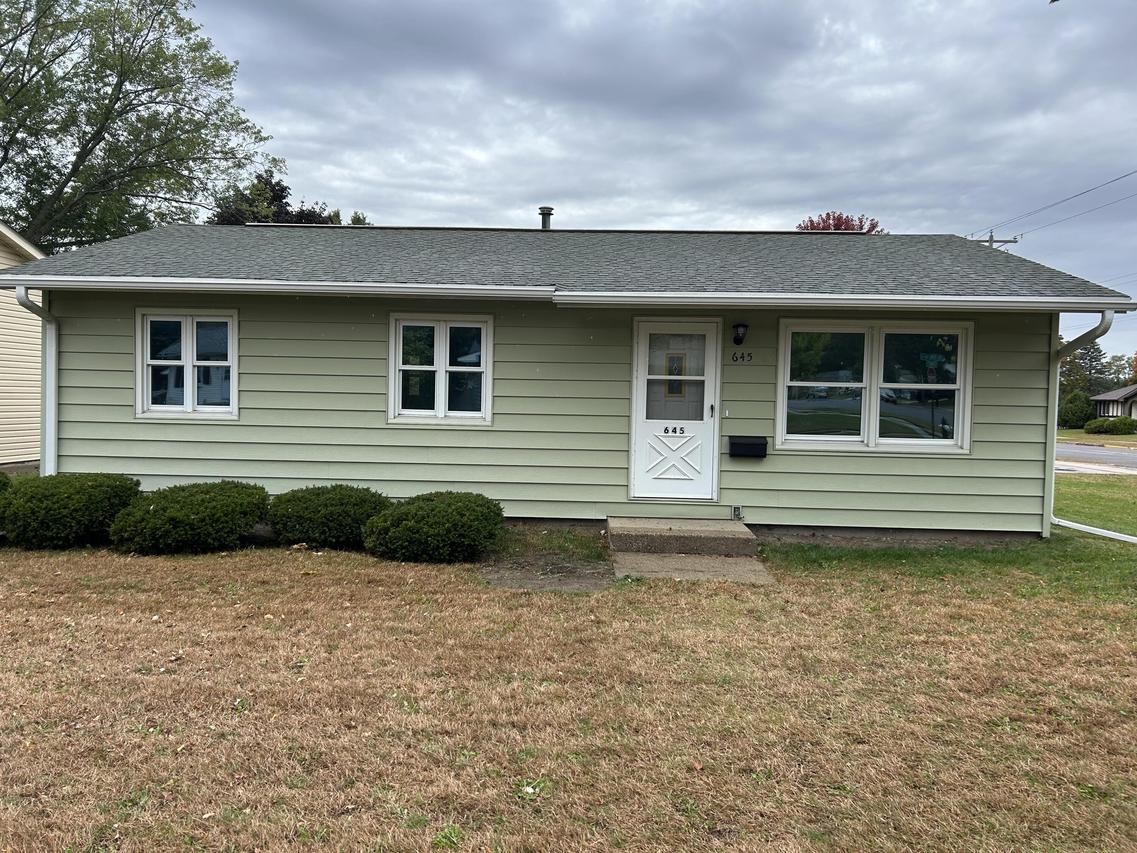645 11th Ave, Onalaska, WI 54650