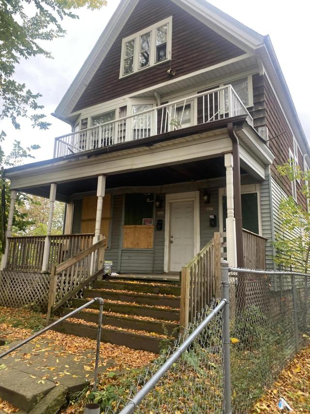 2425 N 38th St #2427, Milwaukee, WI 53210