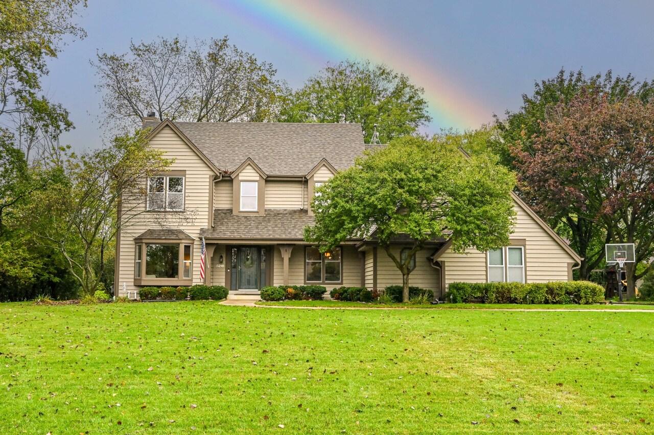 15290 Shamrock Ln, Brookfield, WI 53005