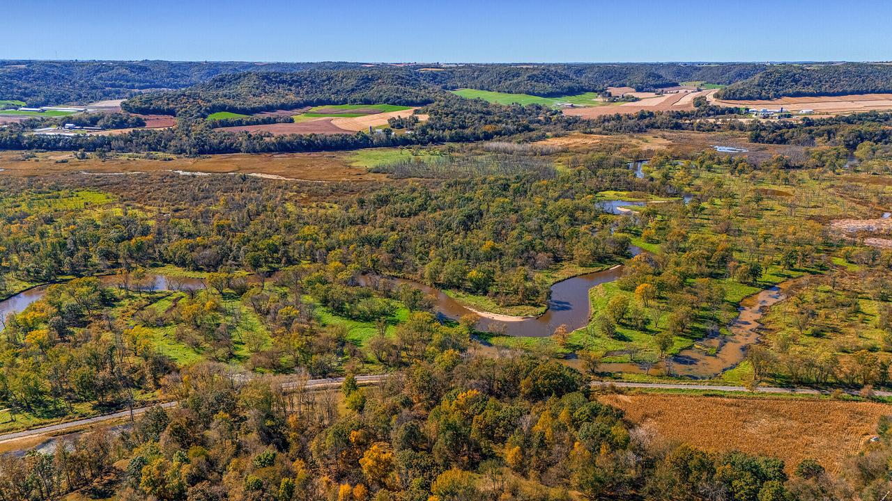 S2986 Barth Rd, Cross, WI 54629