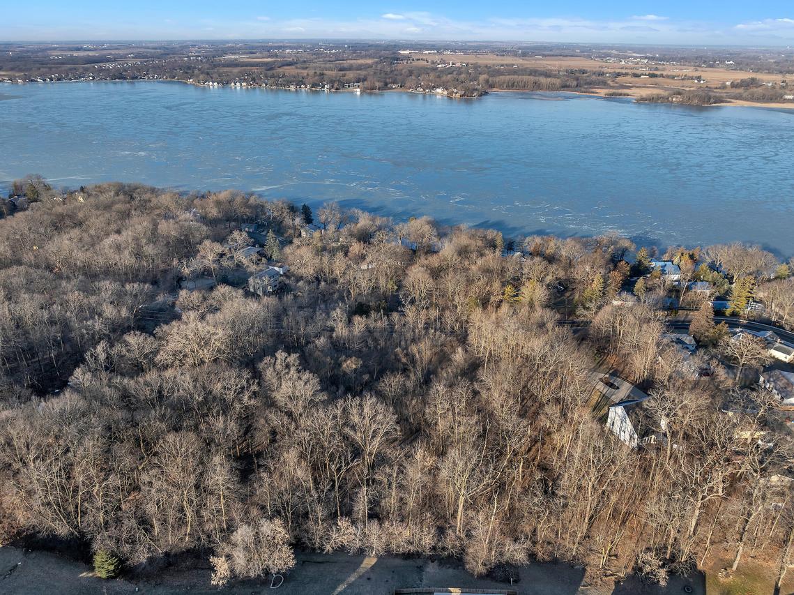 2020 E Lake Shore, Twin Lakes, WI 53181