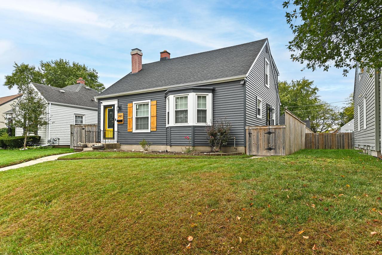 2421 S 65th St, West Allis, WI 53219