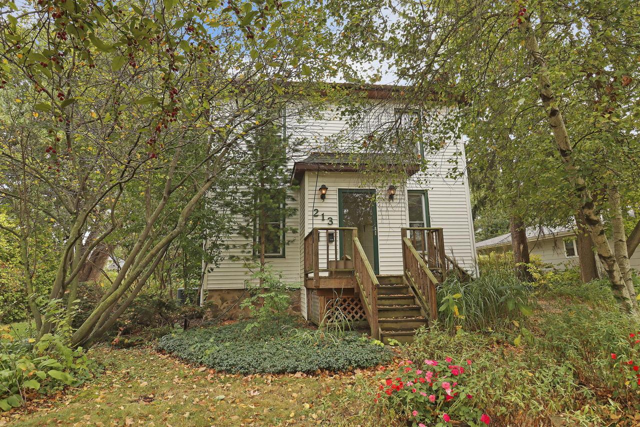 213 N Church St, Elkhorn, WI 53121