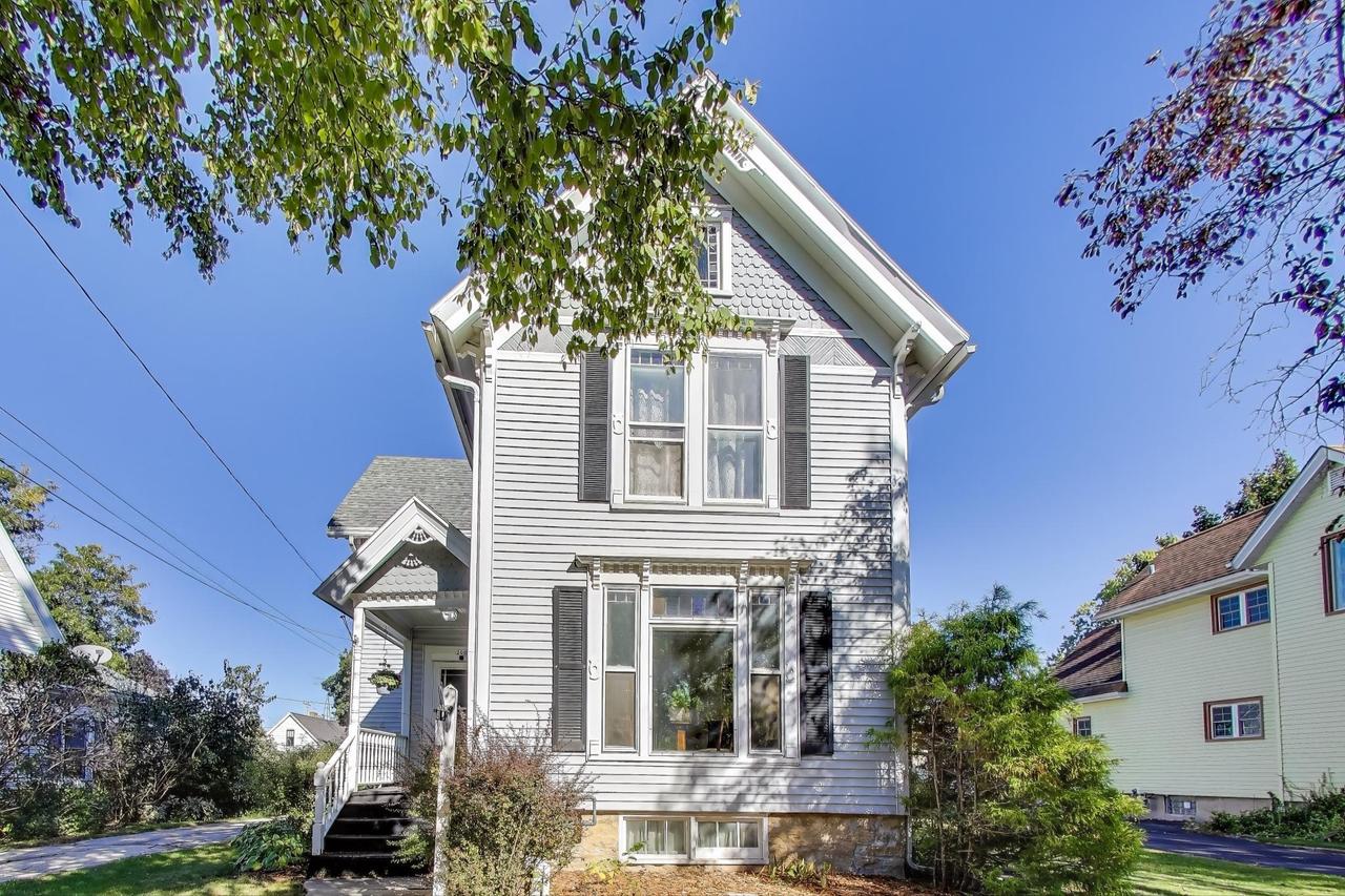 200 N Kane St, Burlington, WI 53105