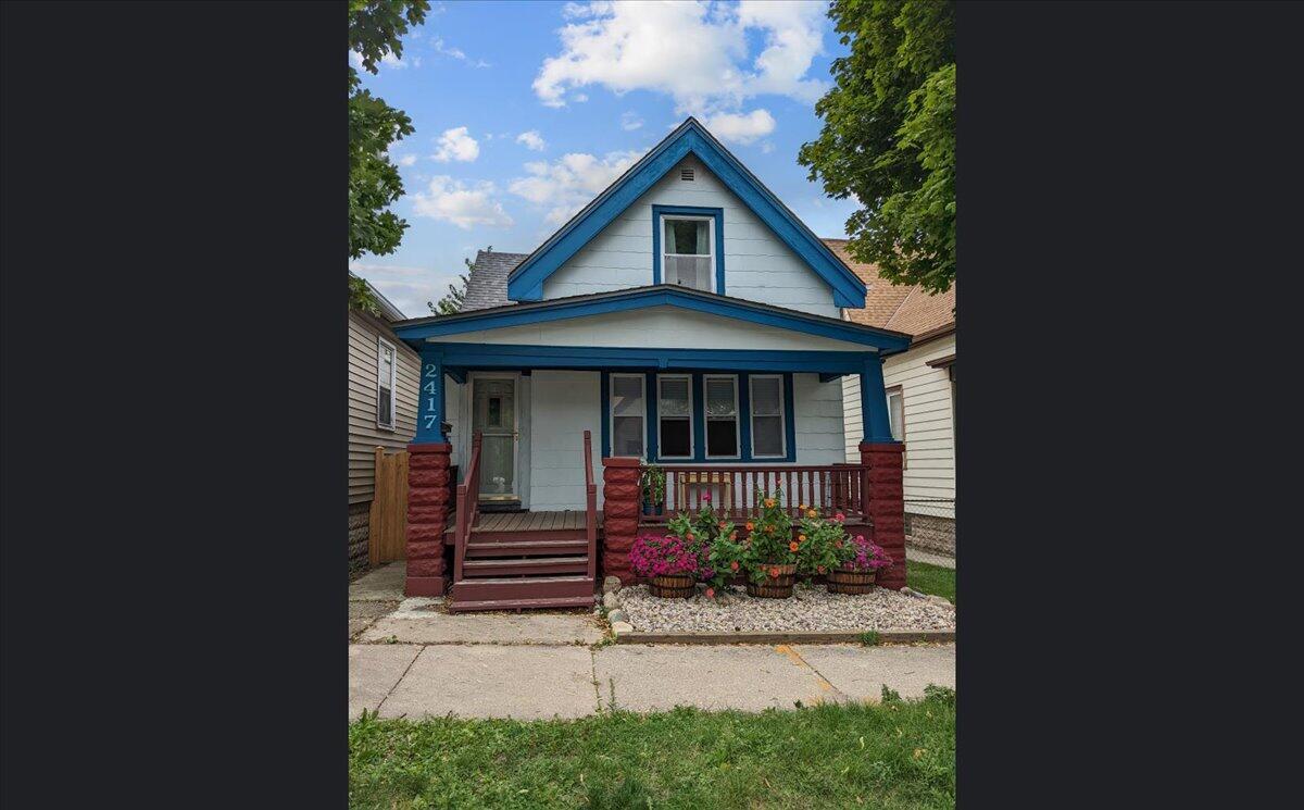 2417 N Pierce St, Milwaukee, WI 53212