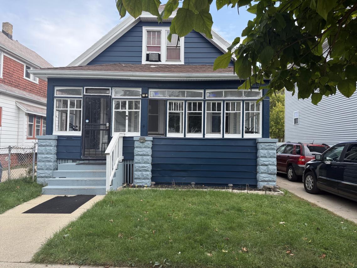 3720 N 2nd St, Milwaukee, WI 53212