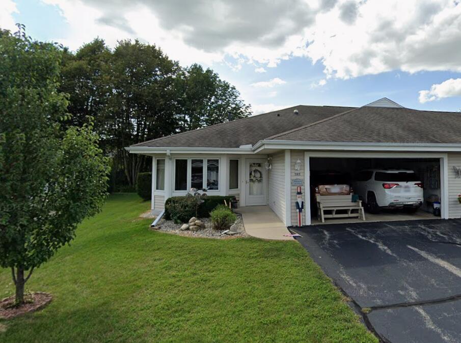507 Hartford Sq #4, Hartford, WI 53027