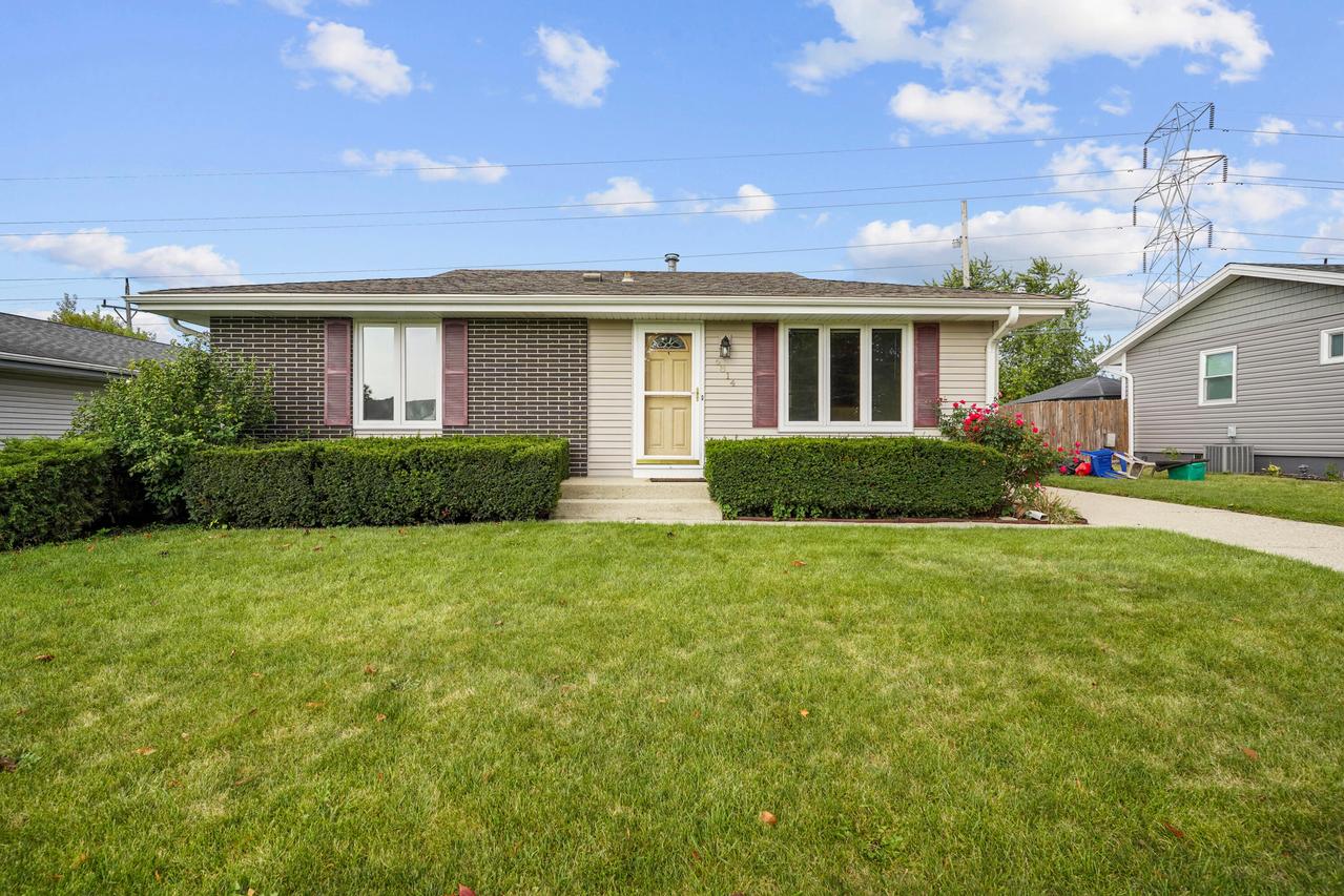 6814 55th Ave, Kenosha, WI 53142