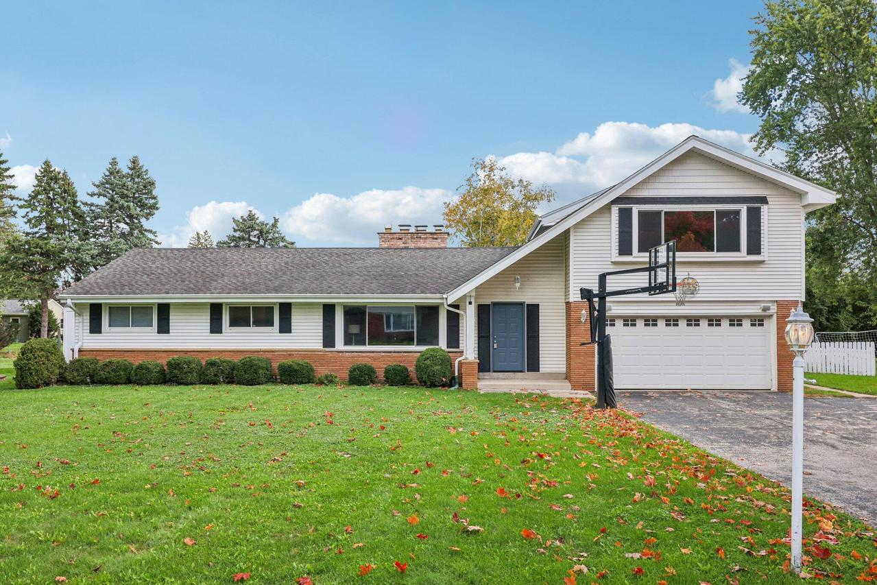 200 N 165th St, Brookfield, WI 53005