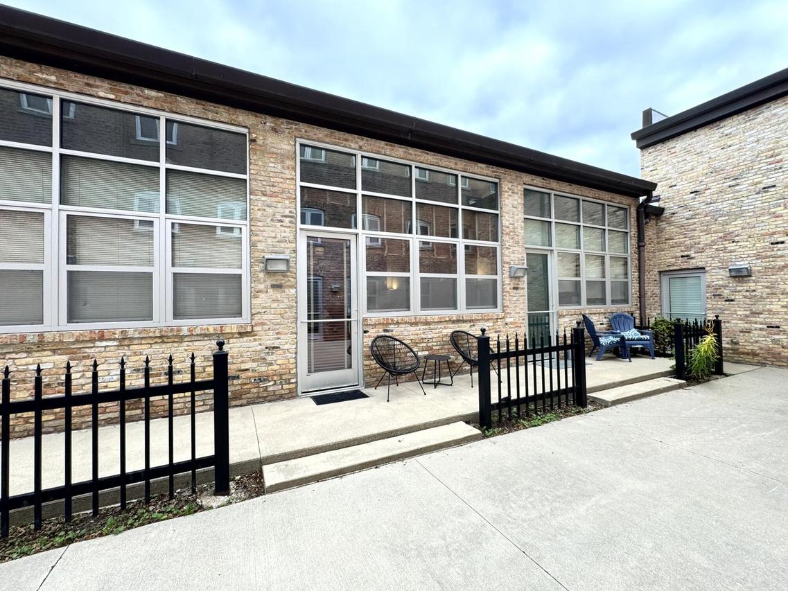 3059 N Weil St #106, Milwaukee, WI 53212