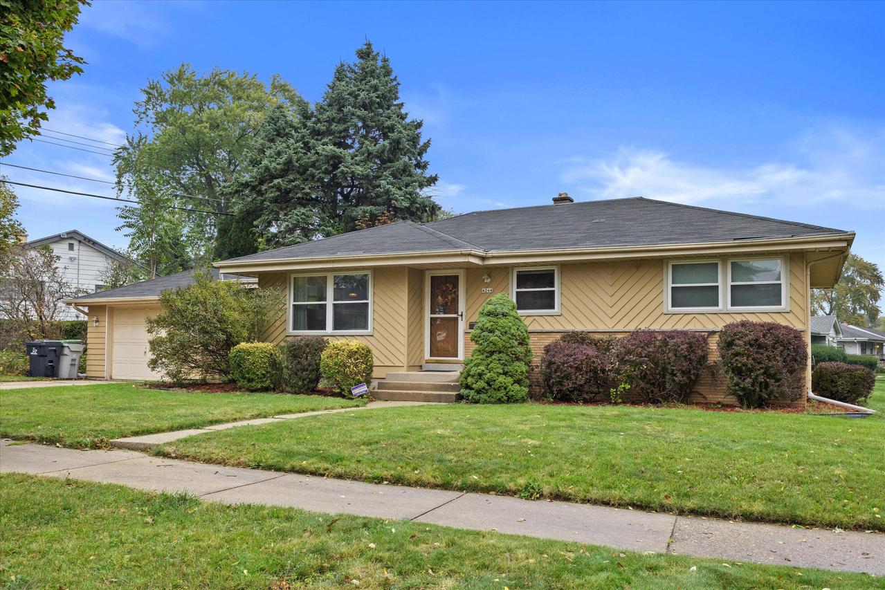 4244 N 83rd St, Milwaukee, WI 53222