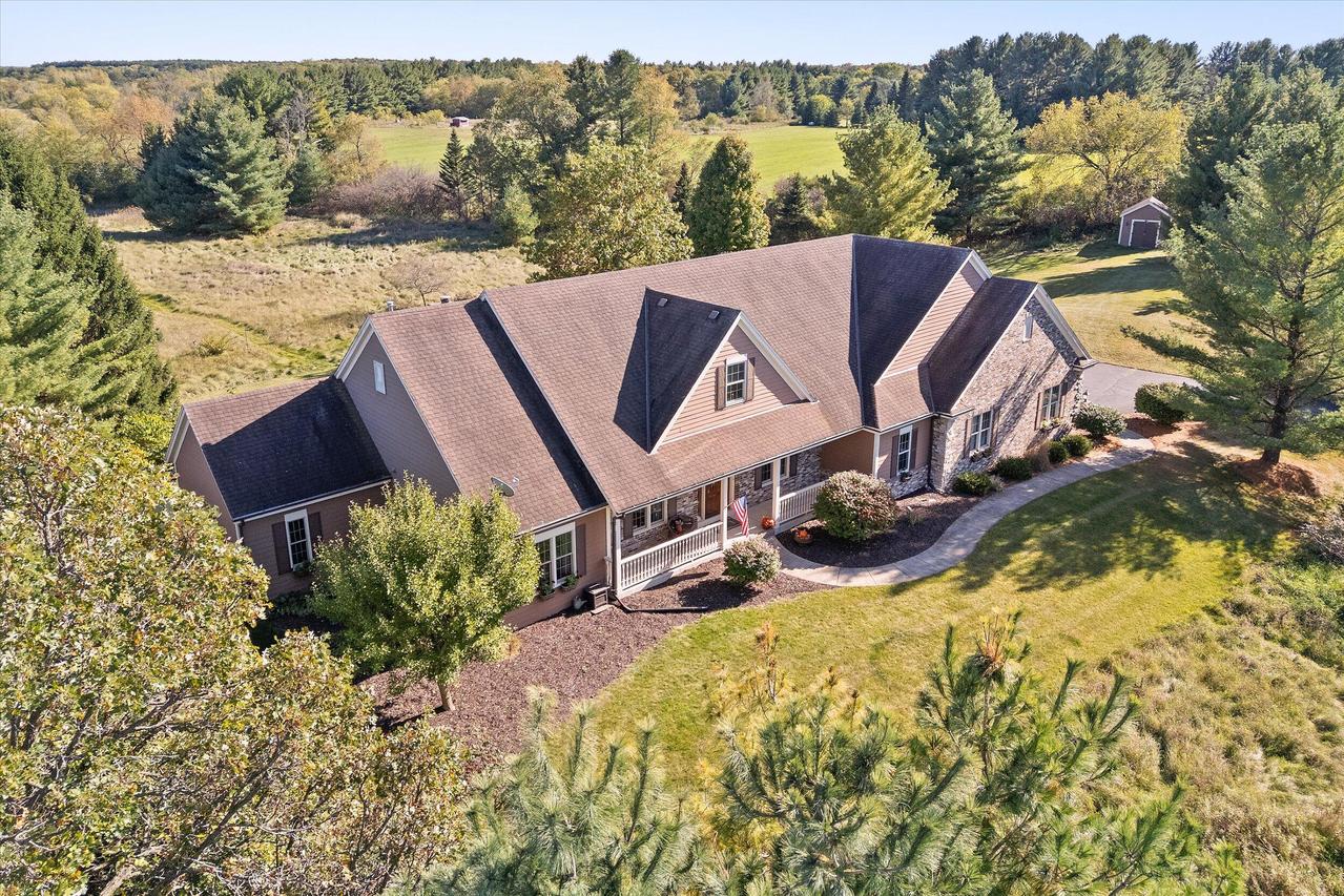 1123 Riley Rd, Erin, WI 53027