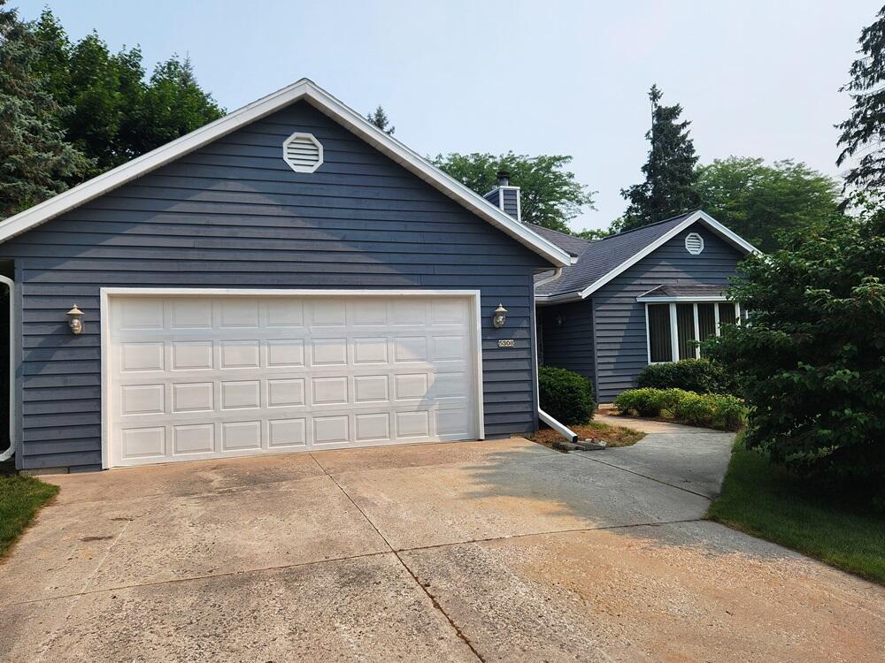 5308 Quail Ct, Sheboygan, WI 53083