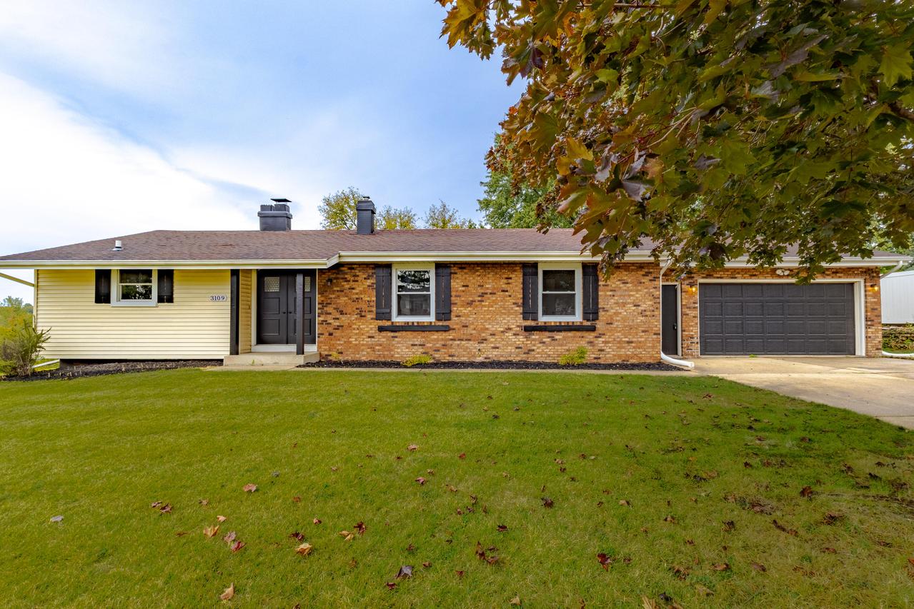 3109 Canterbury Ln, Janesville, WI 53546