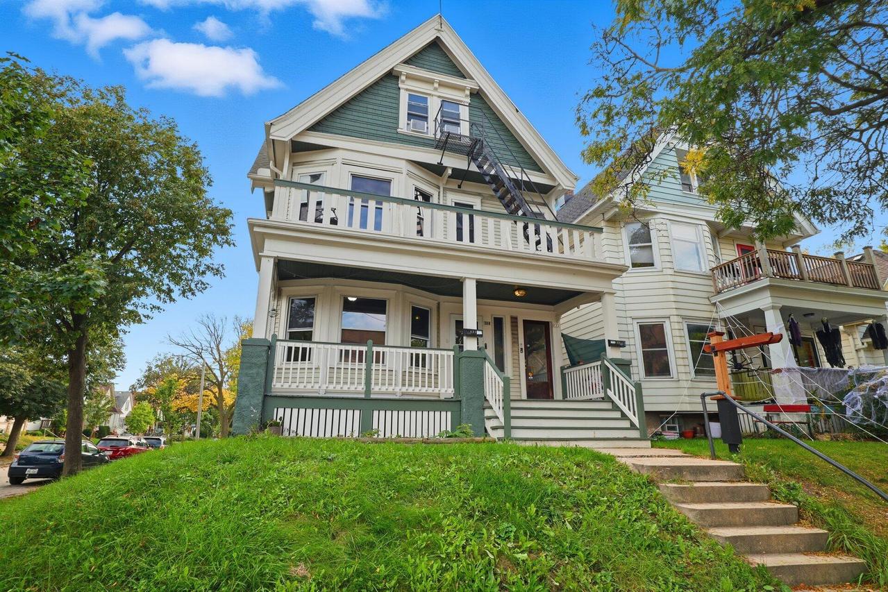 633 E Burleigh St #635, Milwaukee, WI 53212