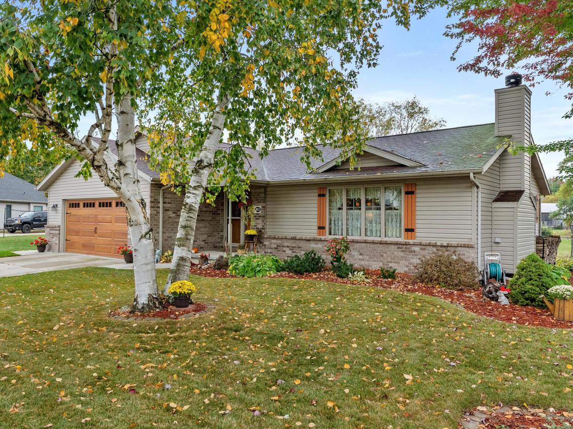 501 River Bluff, Manitowoc, WI 54220