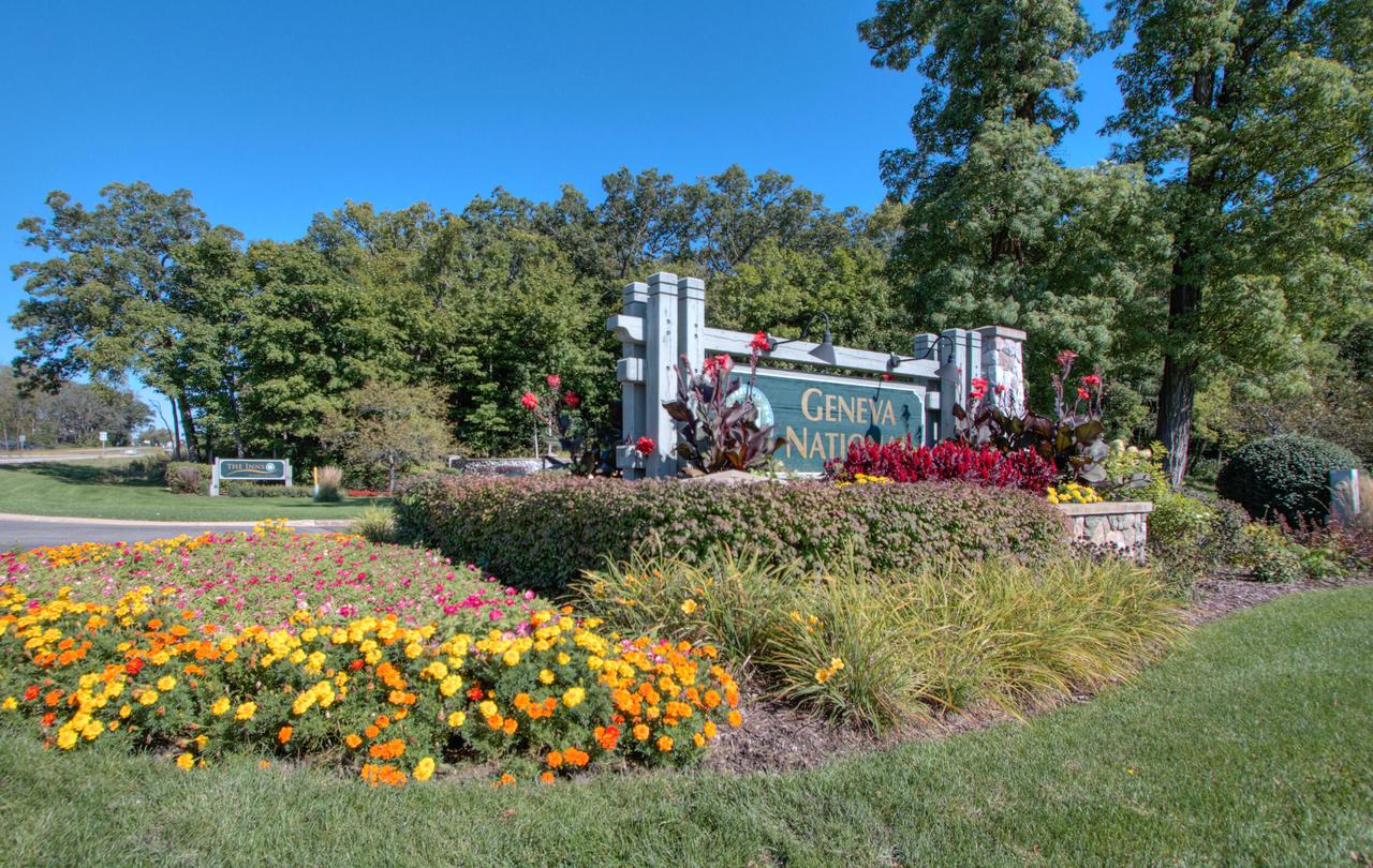 618 N Geneva National Ave #6-42, Geneva, WI 53147