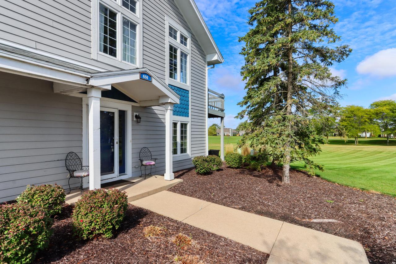 658 Geneva National Ave, Geneva, WI 53147