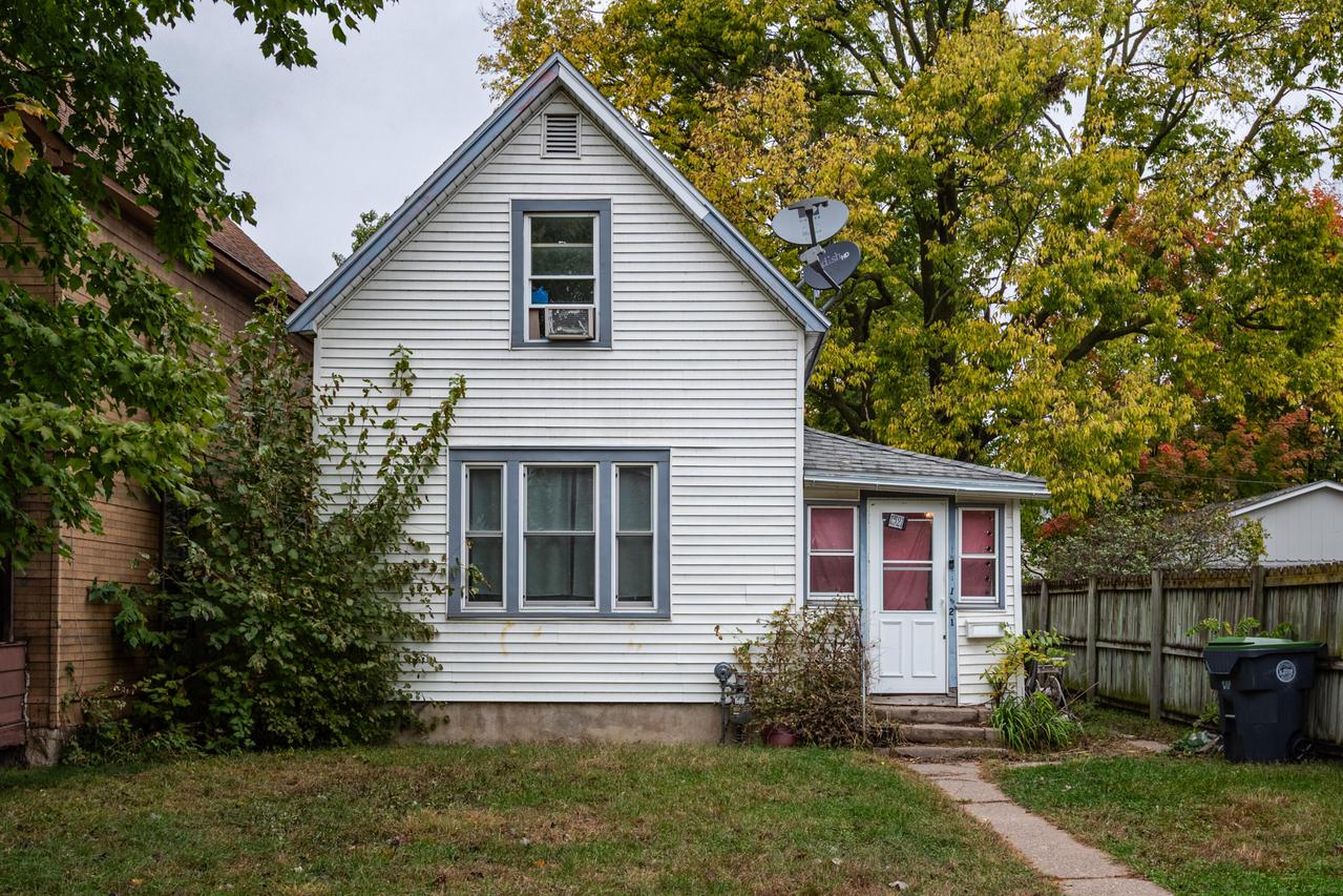 1521 Denton St, La Crosse, WI 54601