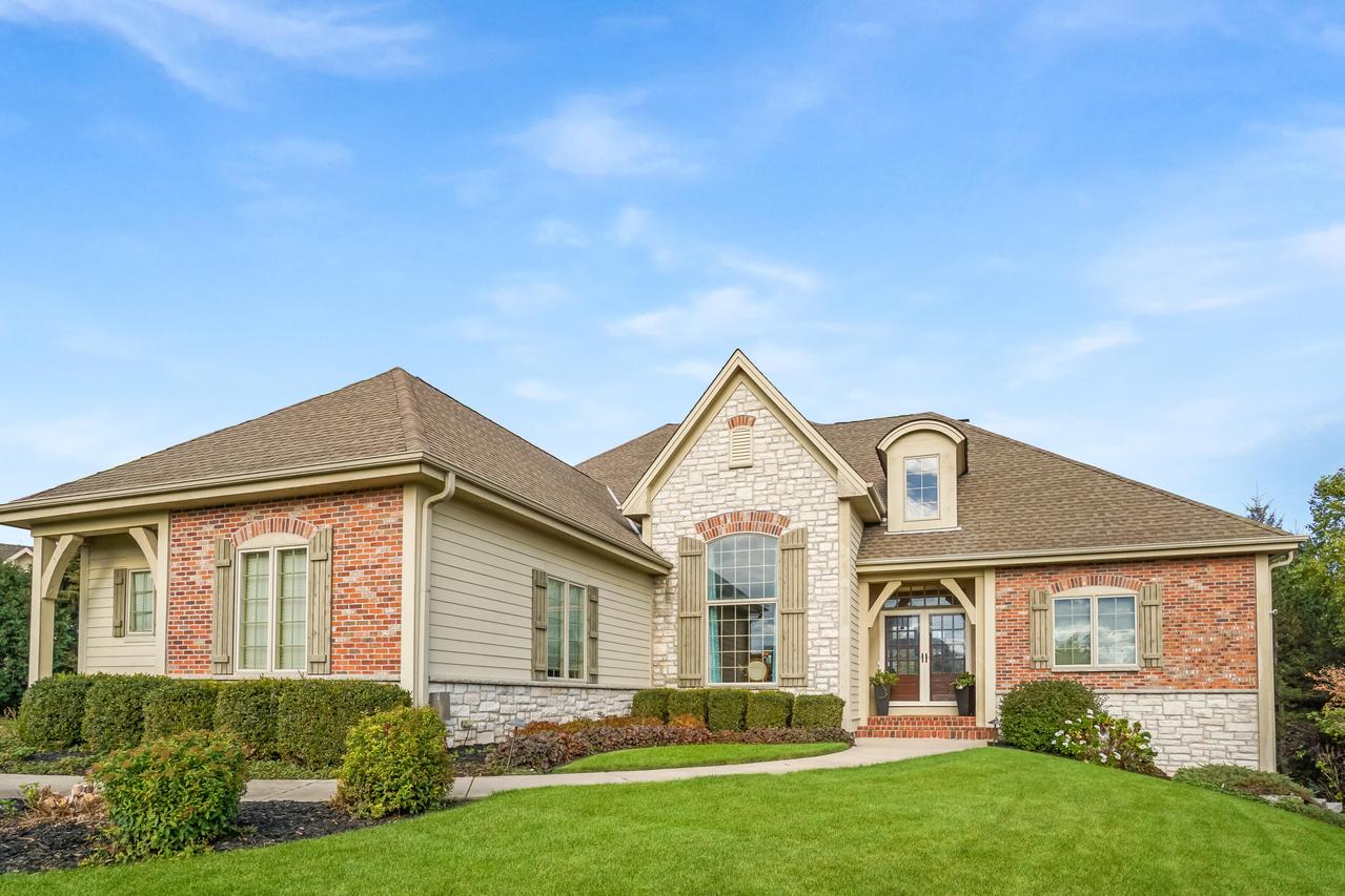 W207N5558 Carters Crossing, Menomonee Falls, WI 53051