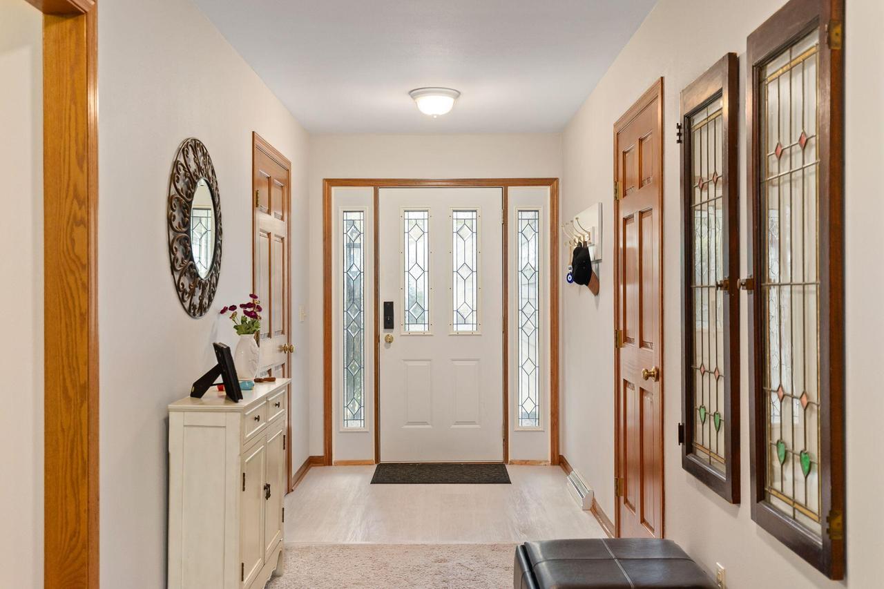 W52N129 Pioneer Ct #A, Cedarburg, WI 53012