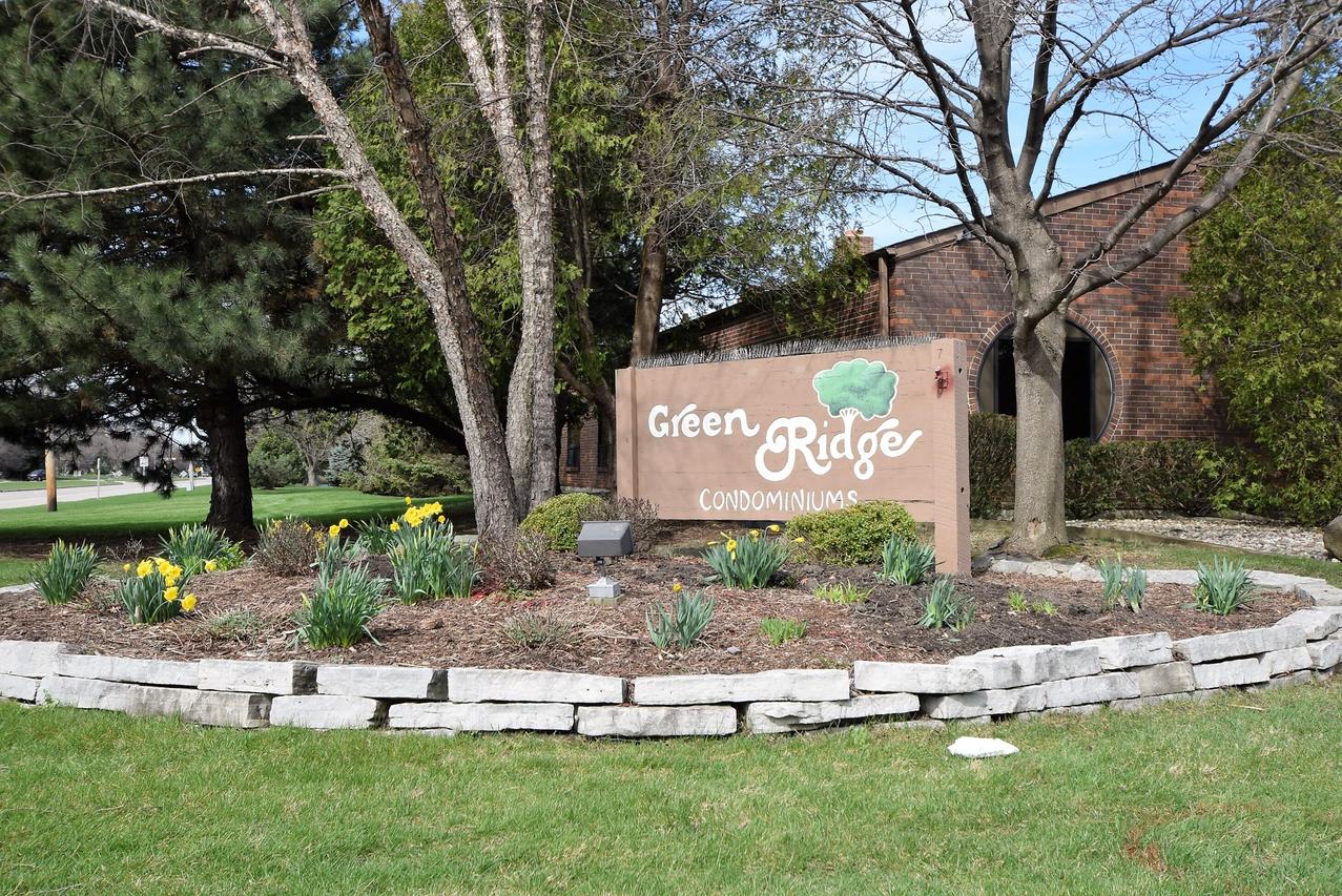 5820 Cambridge Ln #7, Mount Pleasant, WI 53406