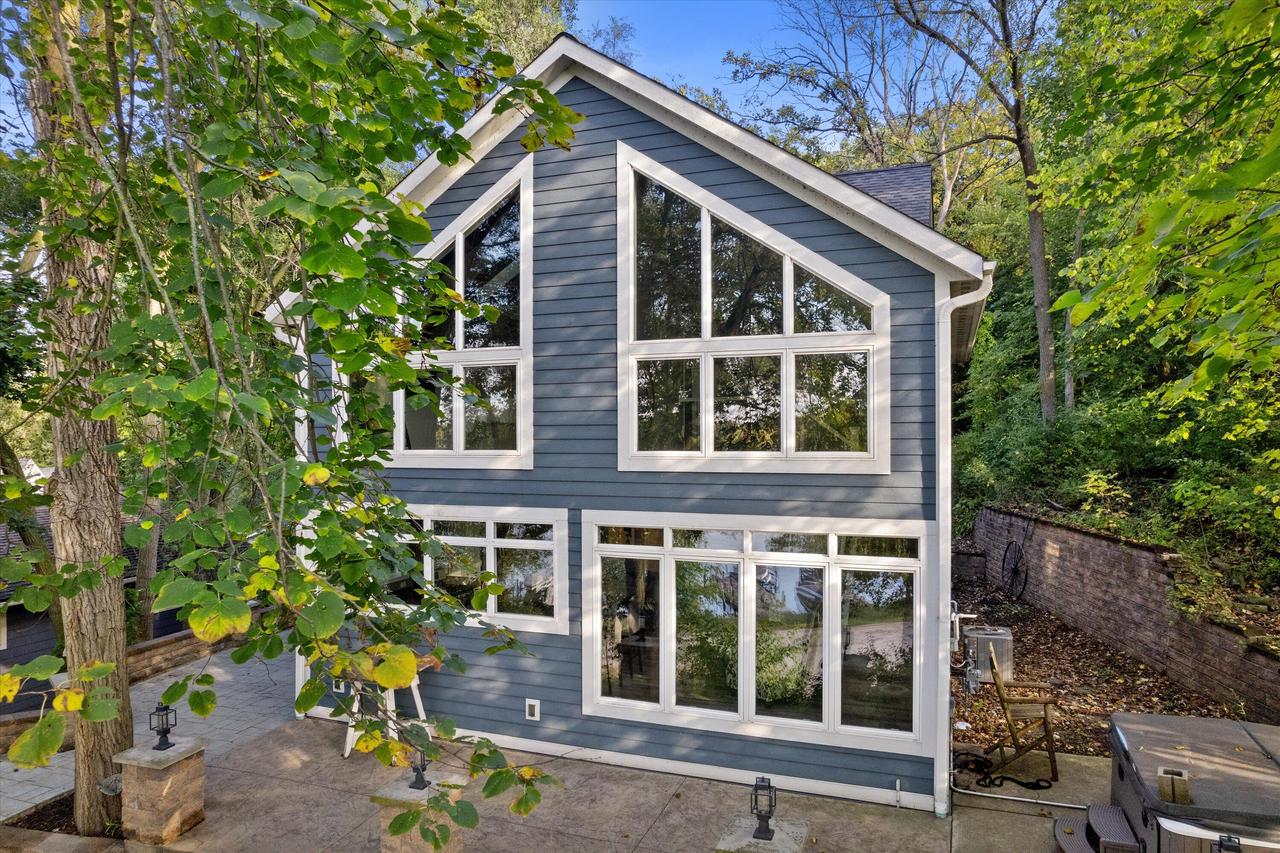 N9254 East Shore, East Troy, WI 53120