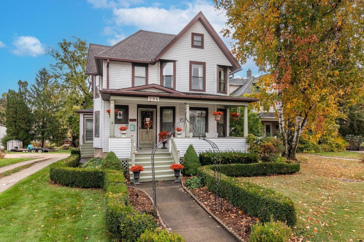 204 Branch St, Hartford, WI 53027