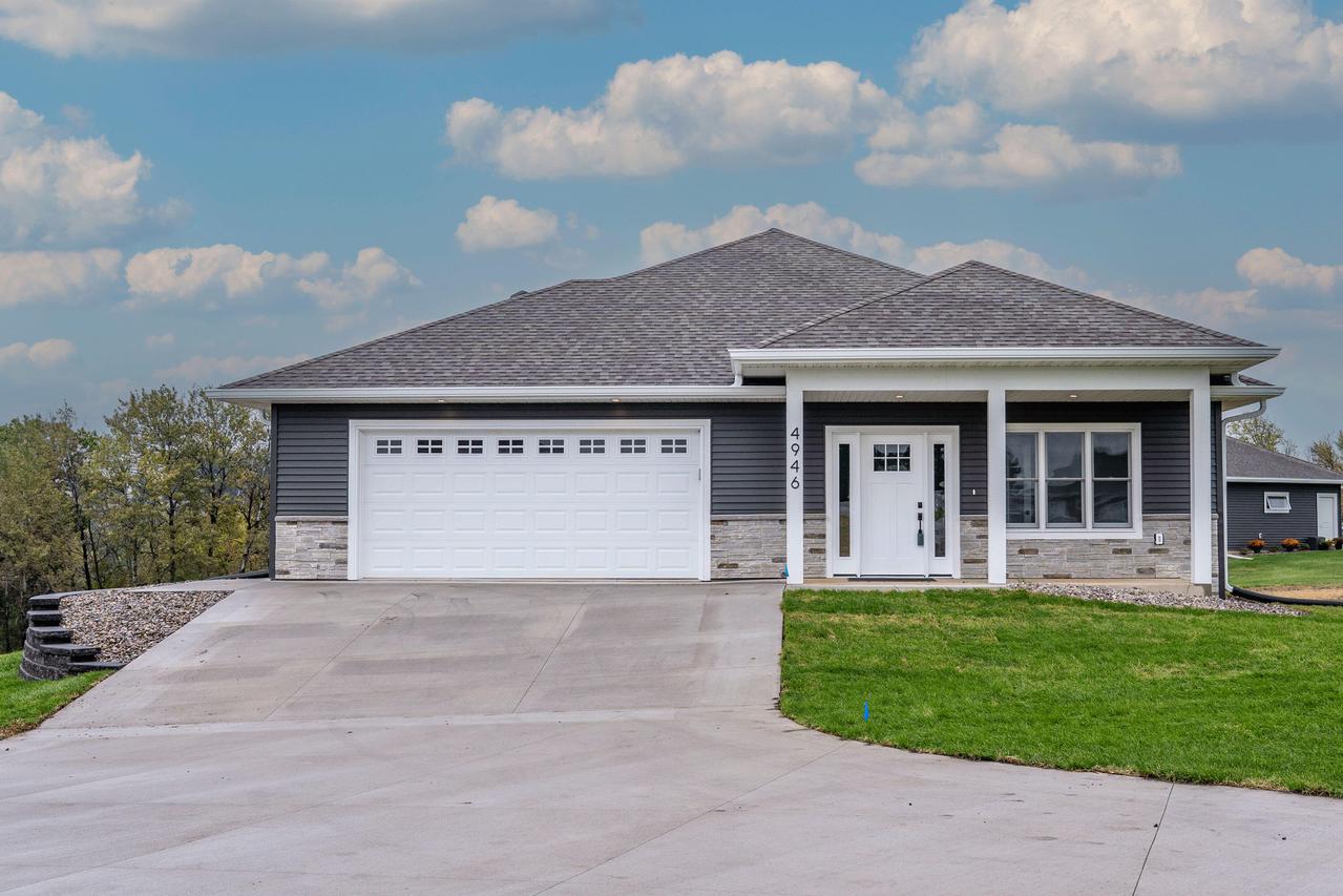W4946 Battlestone Station #23, Shelby, WI 54601