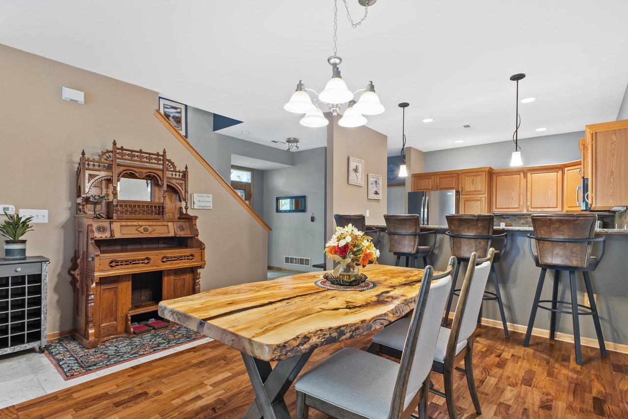 6195 S Walnut Ln ##65, Cudahy, WI 53110