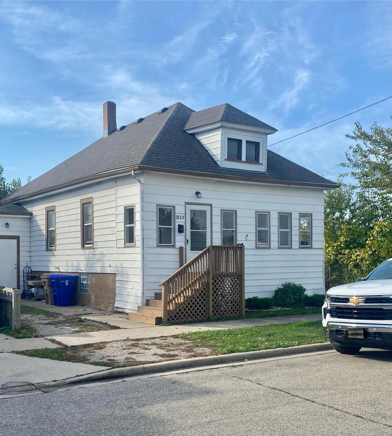 2513 54th St, Kenosha, WI 53140