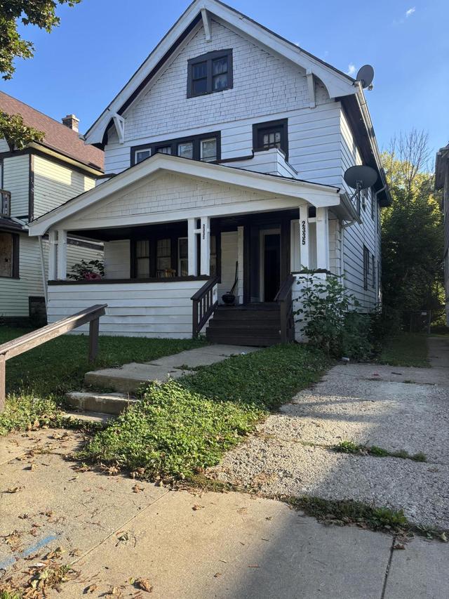 2333 W Finn Pl, Milwaukee, WI 53206
