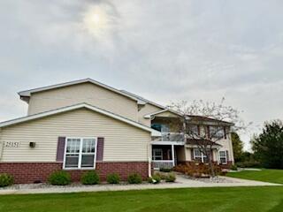 25151 87th St #11-3, Salem Lakes, WI 53168