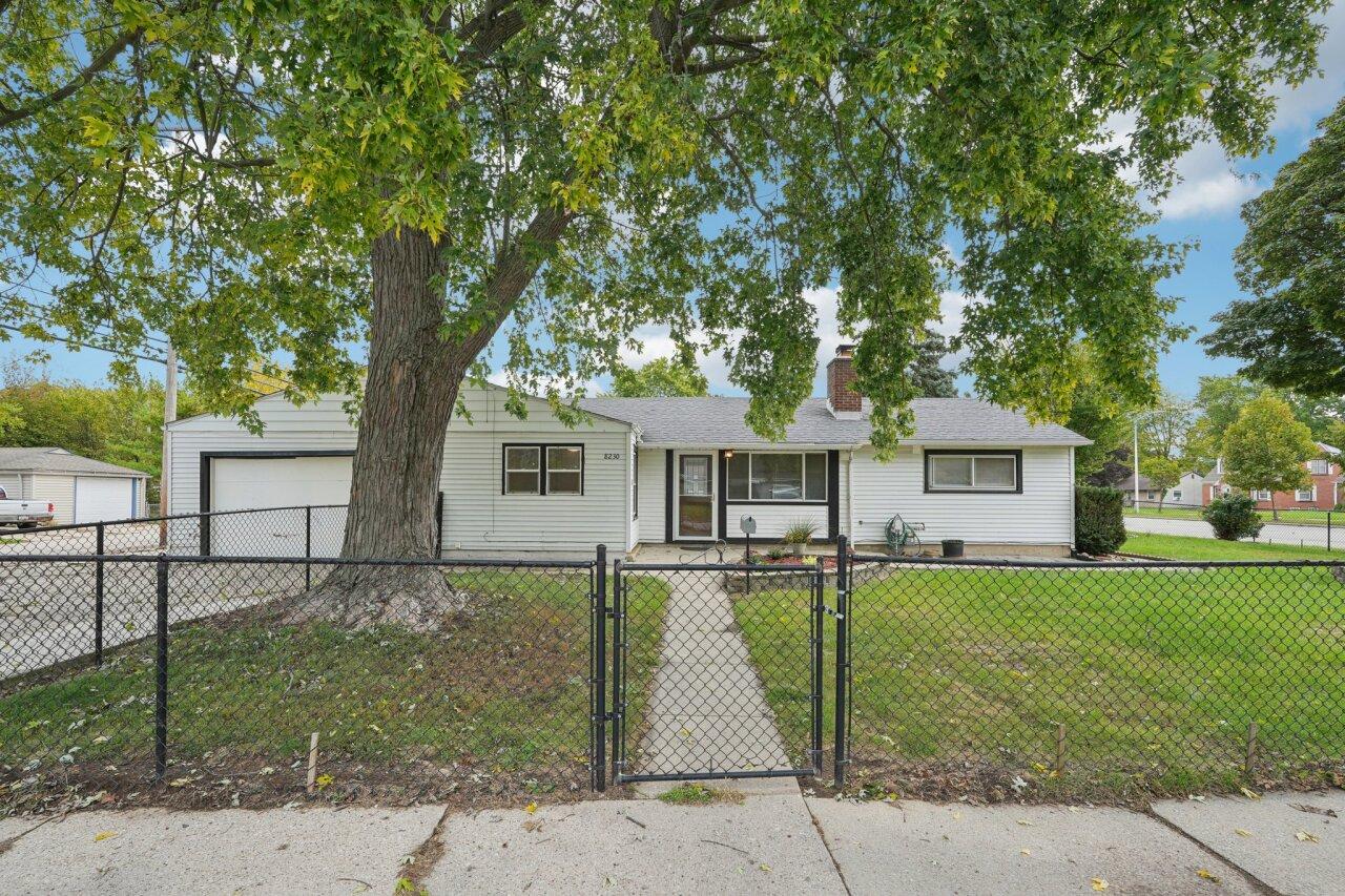 8230 W Burleigh St, Milwaukee, WI 53222