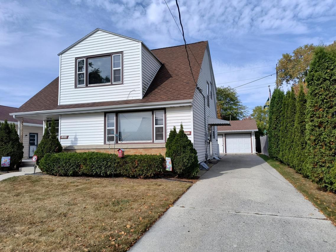 1256 Arlington Ave, Manitowoc, WI 54220