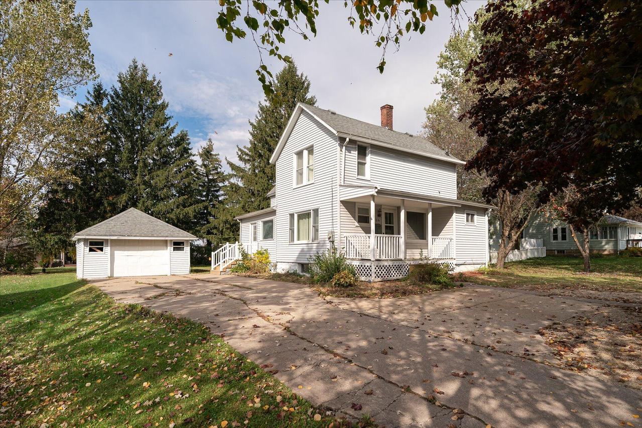 624 S Main St, Westby, WI 54667
