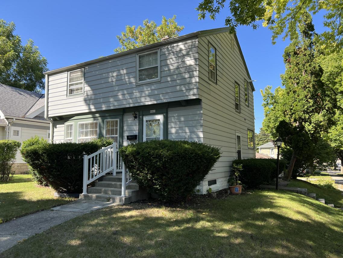 6402 W Girard Ave, Milwaukee, WI 53210