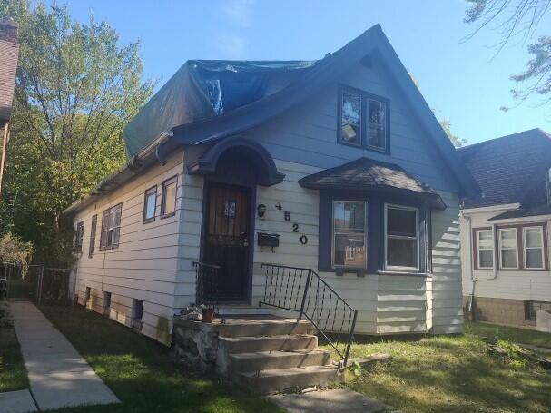 4520 N 41st St., Milwaukee, WI 53209