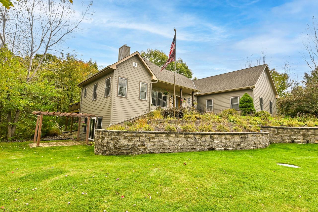 W209N11352 Reger Ct, Germantown, WI 53022