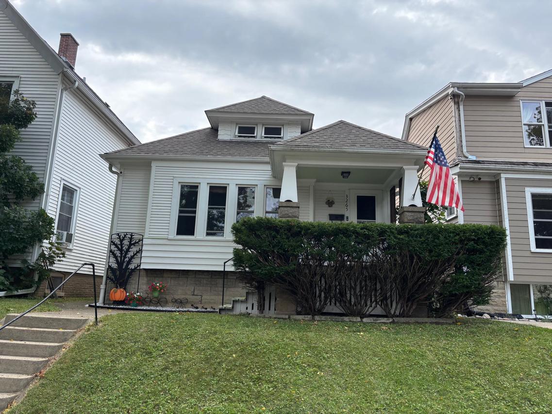 3265 S New York Ave, Milwaukee, WI 53207