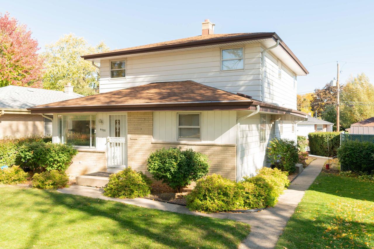 4928 N 89th St, Milwaukee, WI 53225