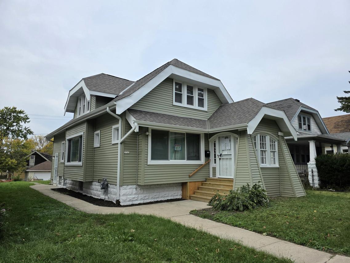 3713 N 15th St, Milwaukee, WI 53206