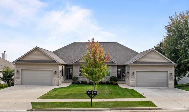 460-480 S Stone Ridge, Lake Geneva, WI 53147