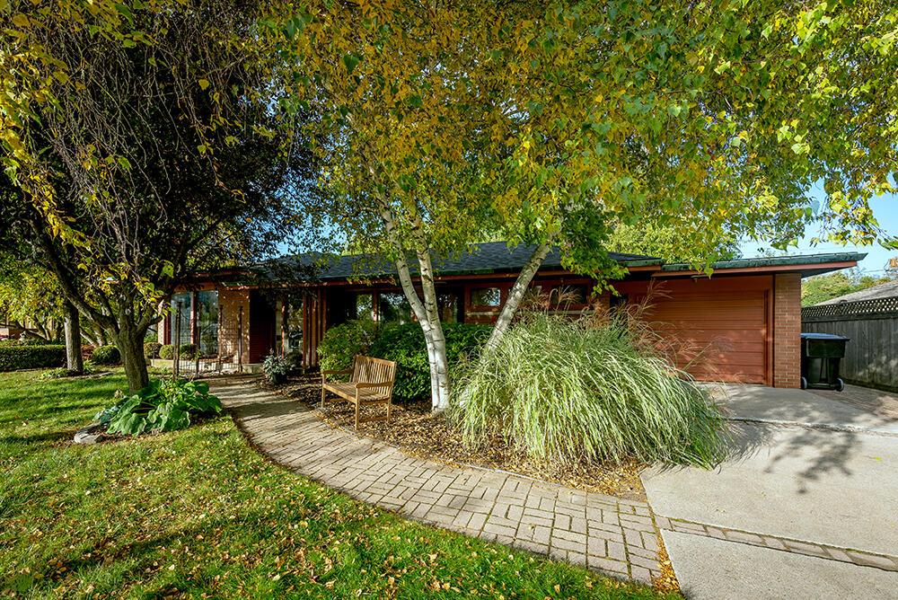 2320 N Main St, Racine, WI 53402