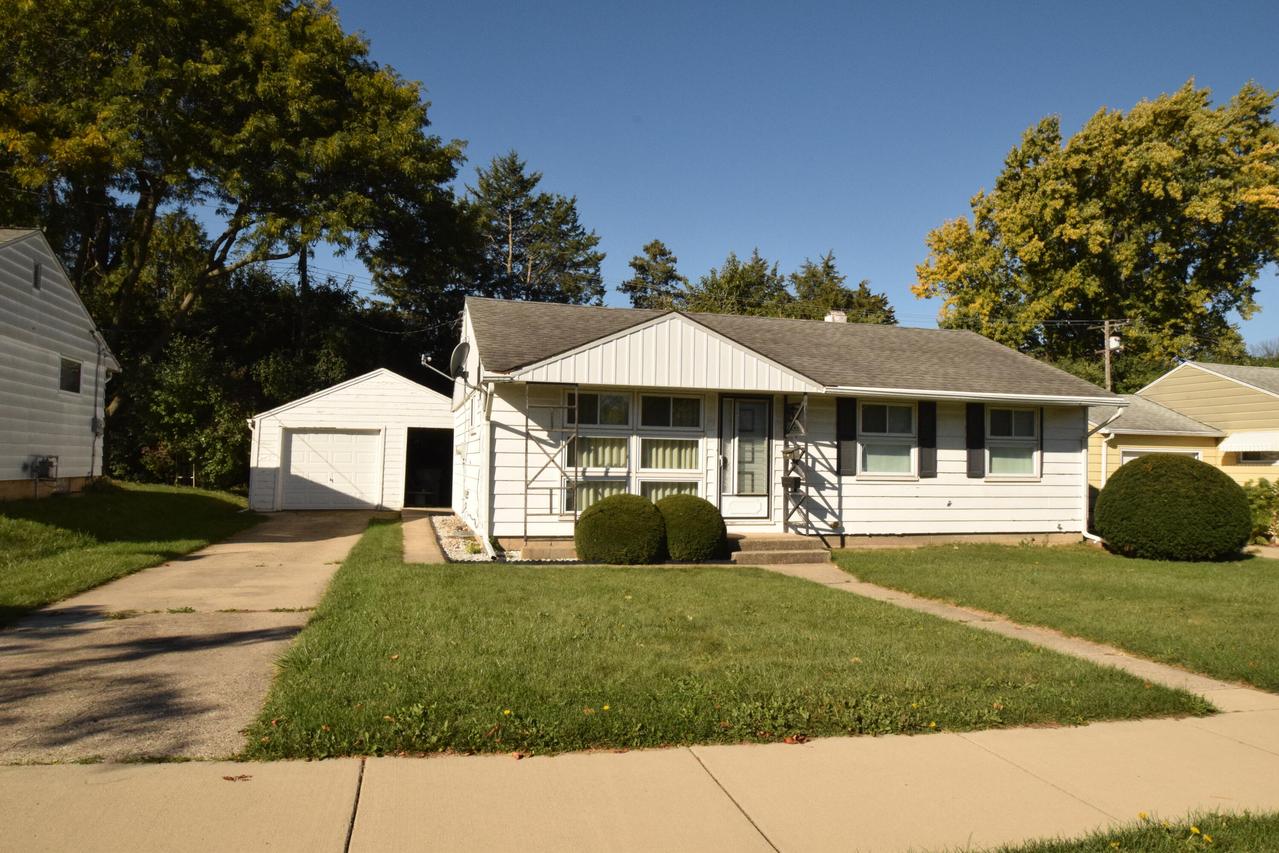 3249 S 60th St, Milwaukee, WI 53219