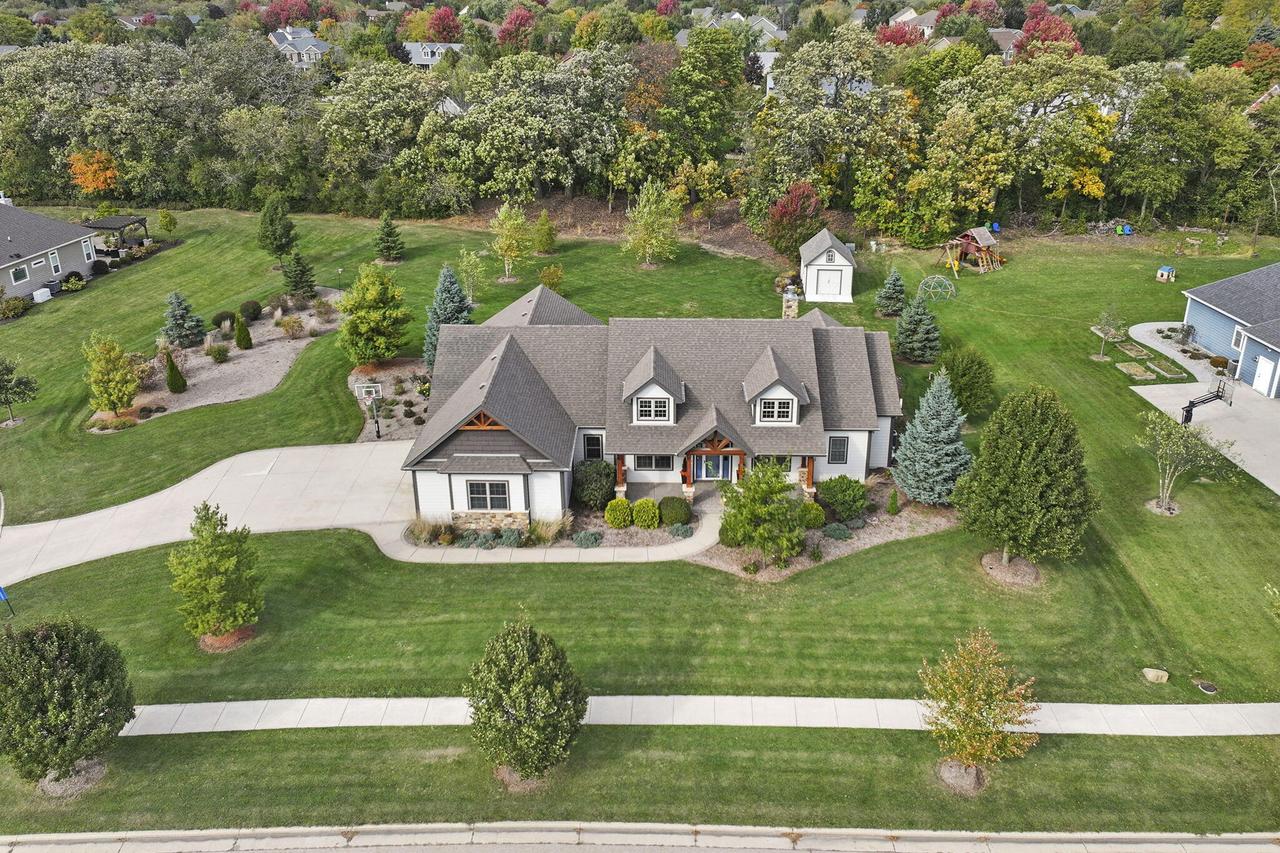 11207 234th Ct, Salem Lakes, WI 53179
