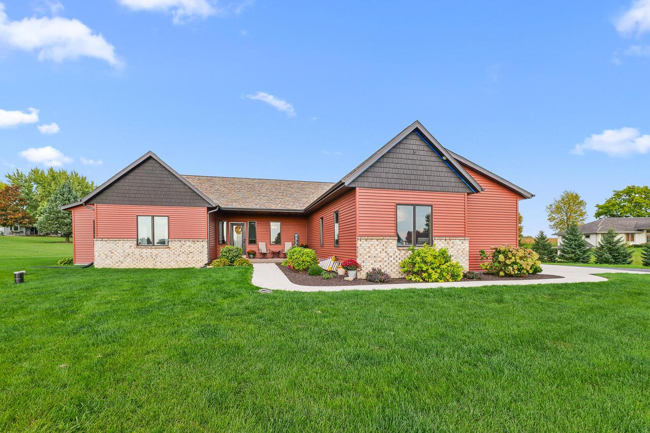N1861 Shale Ave, Auburn, WI 53010