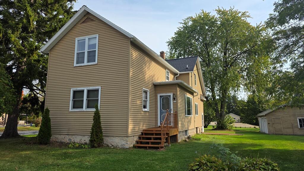 775 Westview St, Cleveland, WI 53015